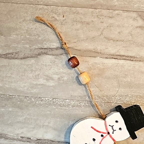 Wooden Blocks "Merry Christmas" with Snowmen on Each End Beads Hanger - Picture 4 of 8